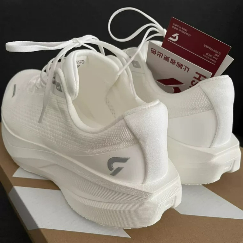 Sepatu Latihan DYNAFISH Untuk  - Men'S Shoes Vs Women'S Size ulasan dan harga
